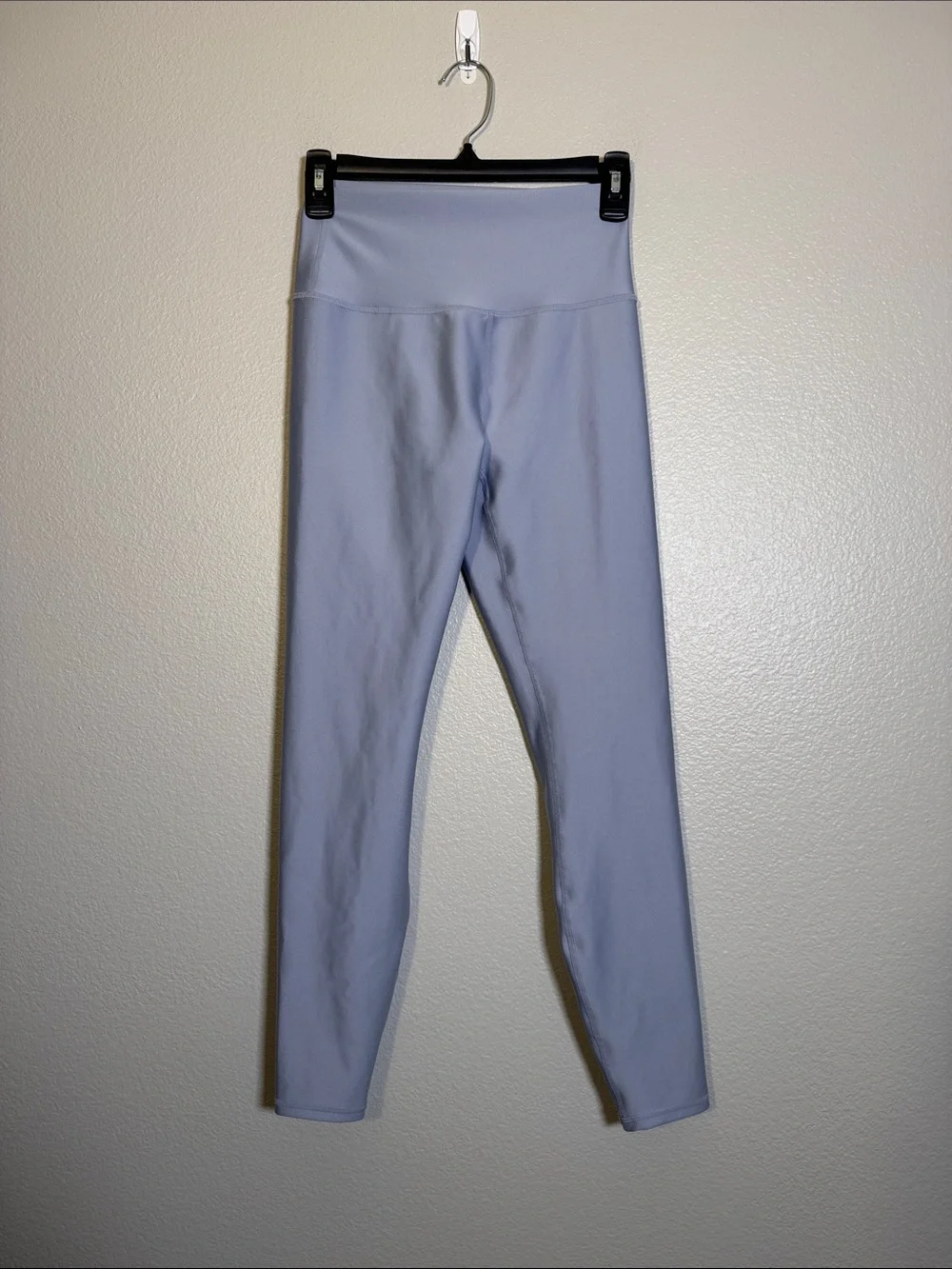 ALO Yoga 7/8 High Waist Airlift Legging in Winter Frost - S